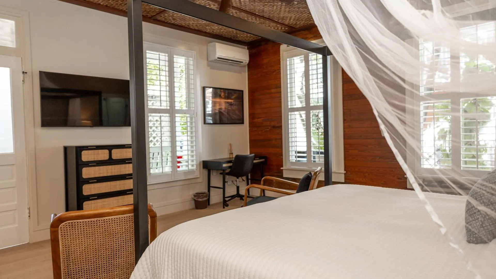 ***  The Key West Hotel United States